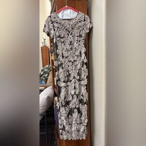 JS Collections stunning dress women’s 2 in black and cream